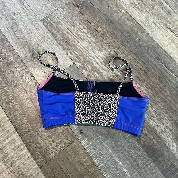 Onzie cheetah printed top size s/m - Picture 2 of 6